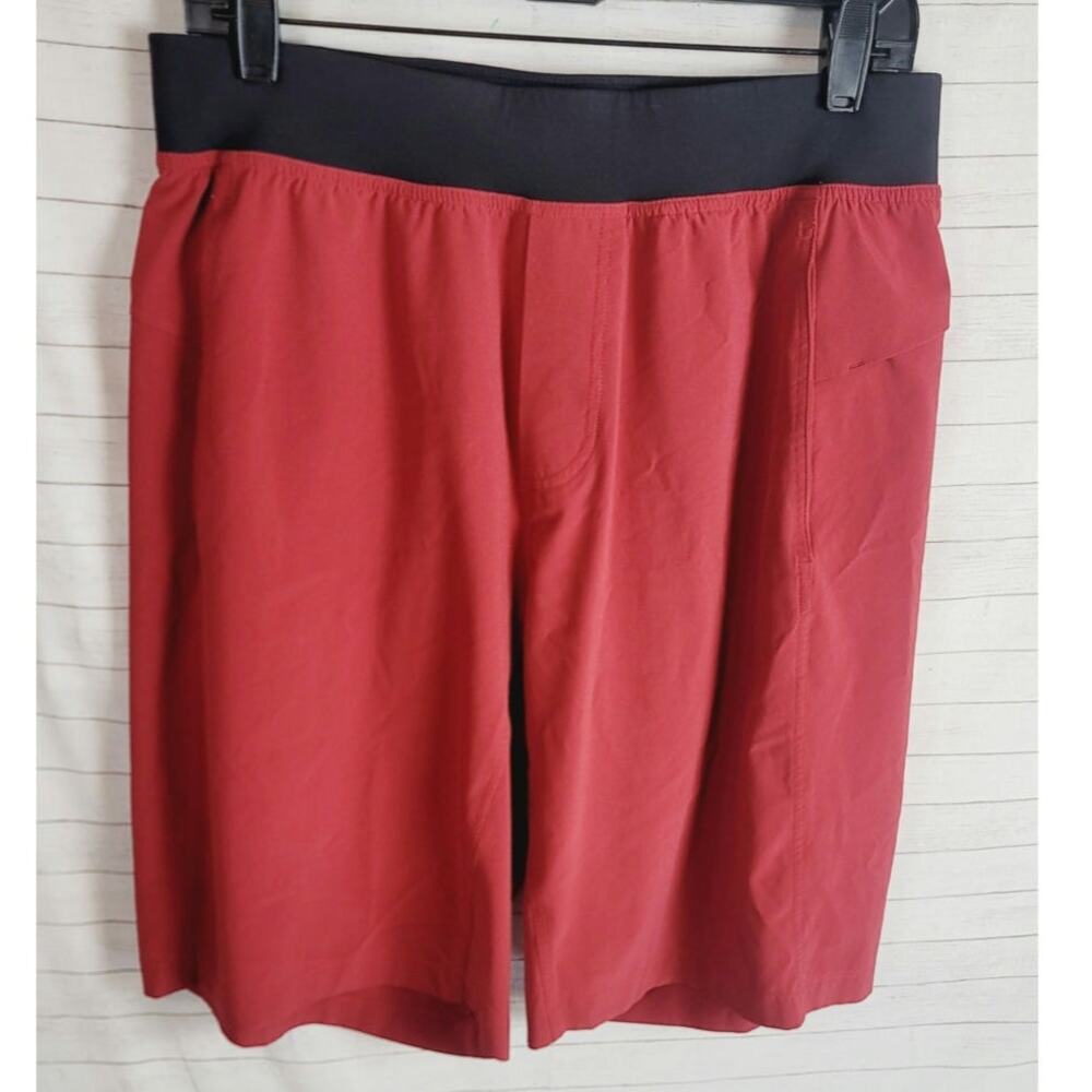 LULULEMON RUN WITH IT ATHLETIC SHORTS IN RED, SZ LARGE